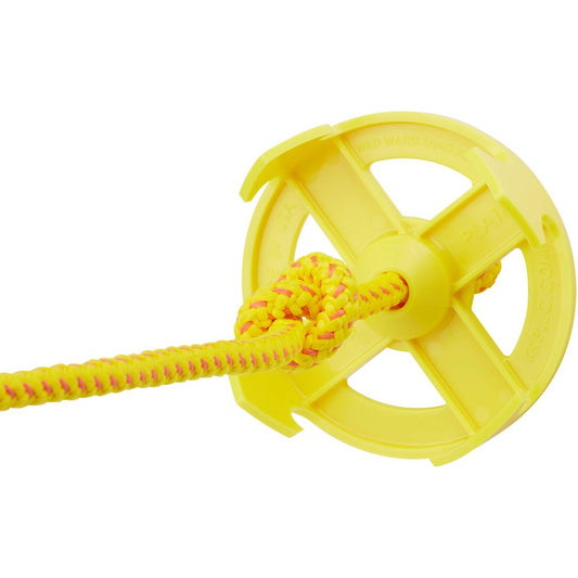 The NRS Wild Water Snag Plate, paired with a yellow throwing disc and braided rope, is expertly crafted for swiftwater rescue.