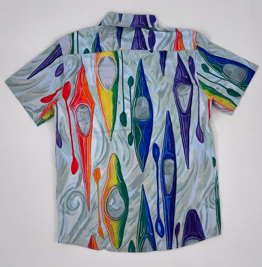 A 100% recycled polyester ARD Party Shirt with colorful canoes on it from the brand 4CRS.