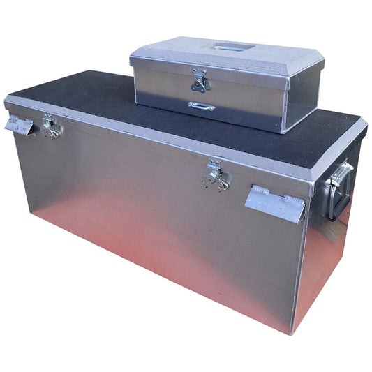 Featuring the 3/4in Peel-N-Stick Dry Box Pad dry box manufactured by Salamander shown here from a second angle.