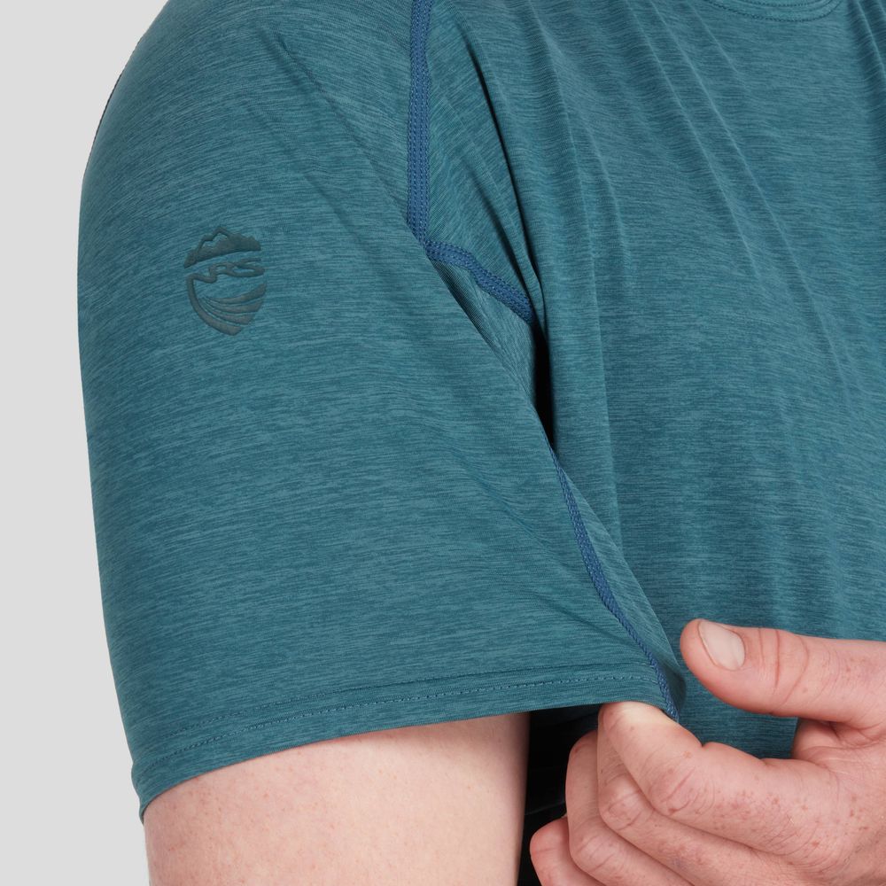 Featuring the Men's H2Core Silkweight Short-Sleeve Shirt men's sun wear, men's swim wear, men's thermal layering manufactured by NRS shown here from a twelfth angle.