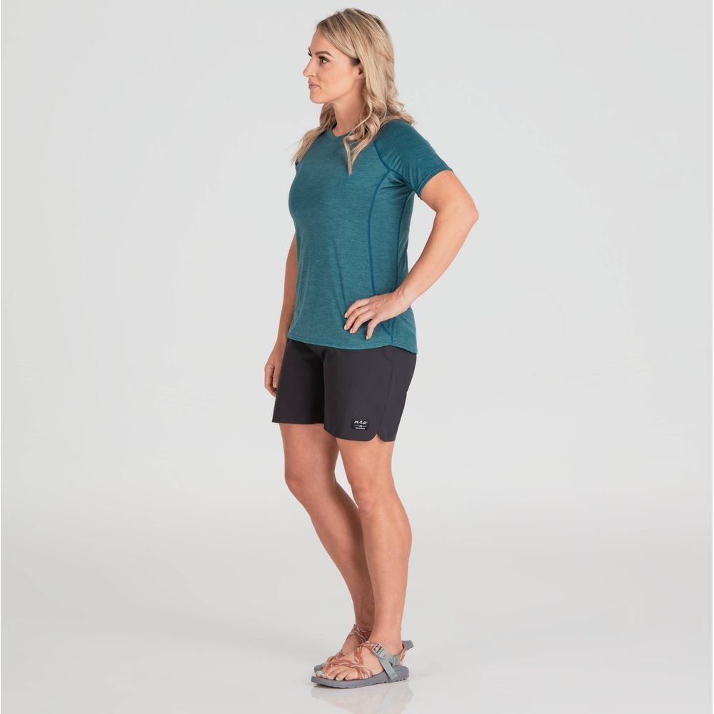 Featuring the Women's H2Core Silkweight Short-Sleeve Shirt women's sun wear, women's swim wear, women's thermal layering manufactured by NRS shown here from an eighth angle.