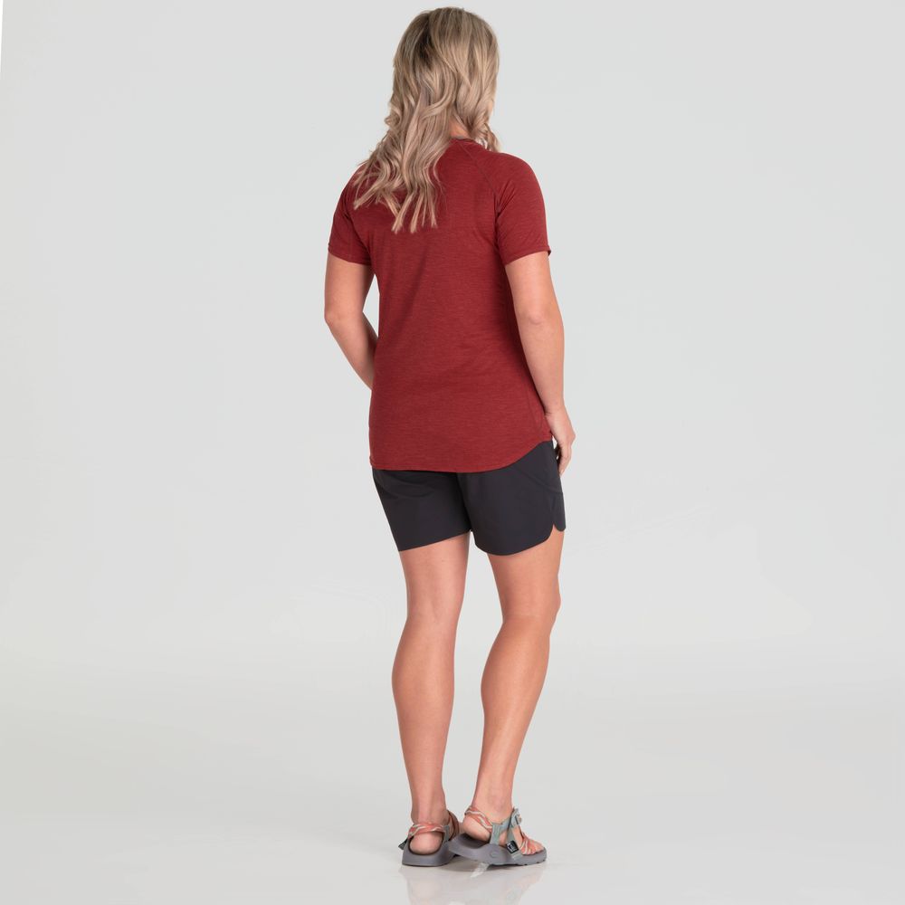 Featuring the Women's H2Core Silkweight Short-Sleeve Shirt women's sun wear, women's swim wear, women's thermal layering manufactured by NRS shown here from a fourth angle.