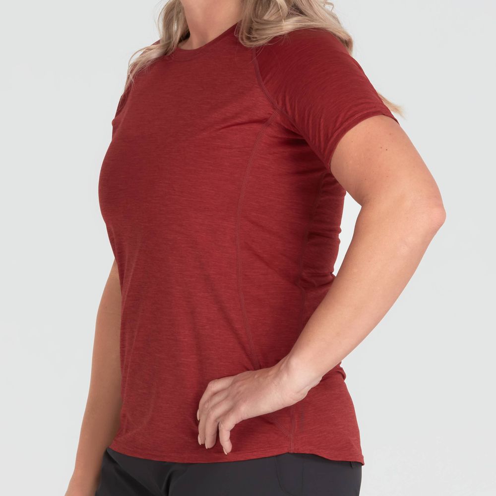 Featuring the Women's H2Core Silkweight Short-Sleeve Shirt women's sun wear, women's swim wear, women's thermal layering manufactured by NRS shown here from a fifth angle.