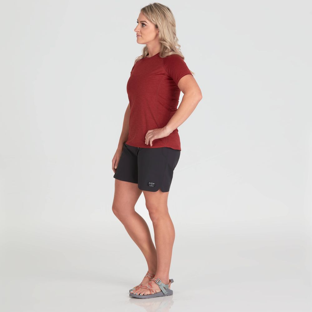 Featuring the Women's H2Core Silkweight Short-Sleeve Shirt women's sun wear, women's swim wear, women's thermal layering manufactured by NRS shown here from a third angle.