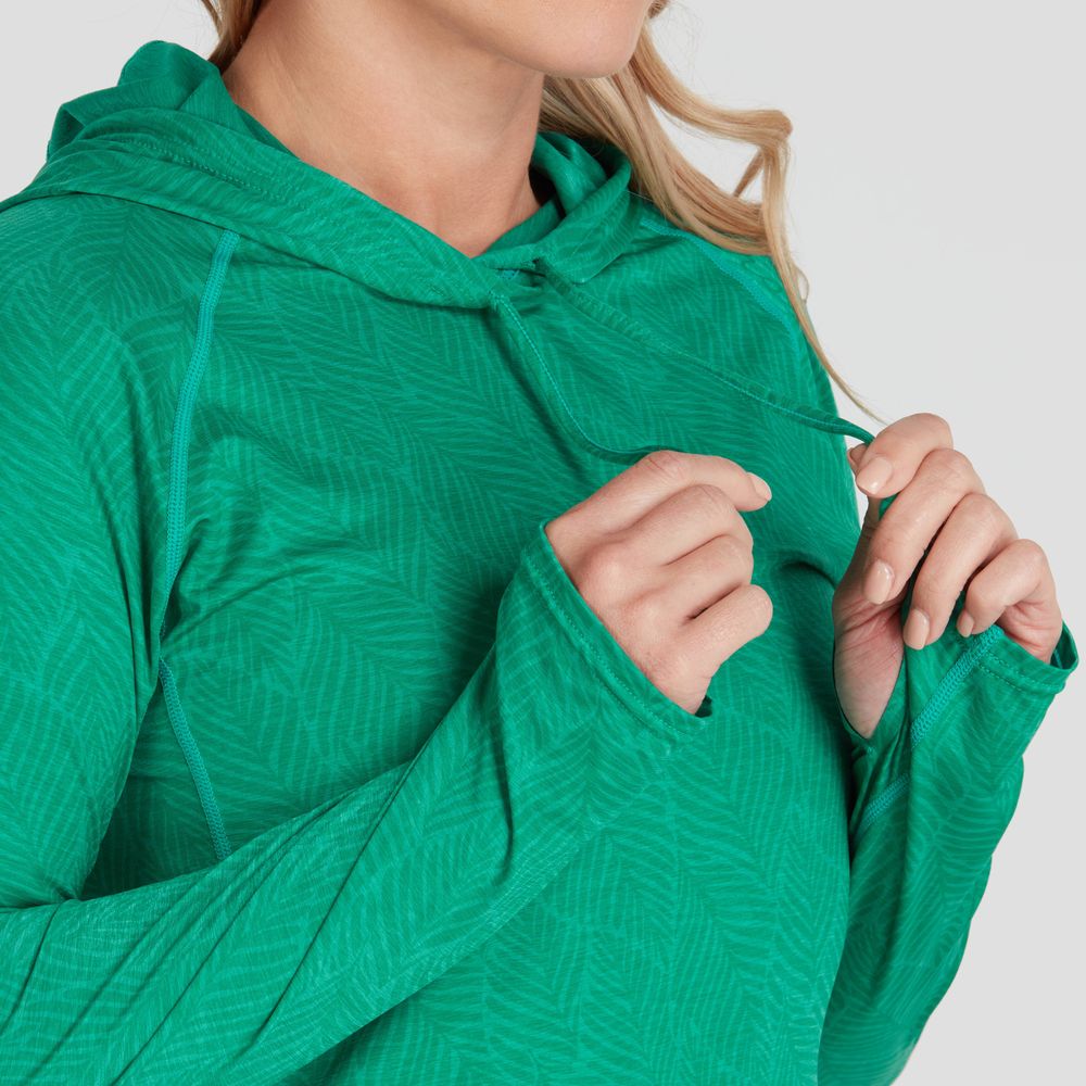 Featuring the H2Core Silkweight Hoodie - W's women's sun wear, women's swim wear, women's thermal layering manufactured by NRS shown here from a twenth fifth angle.