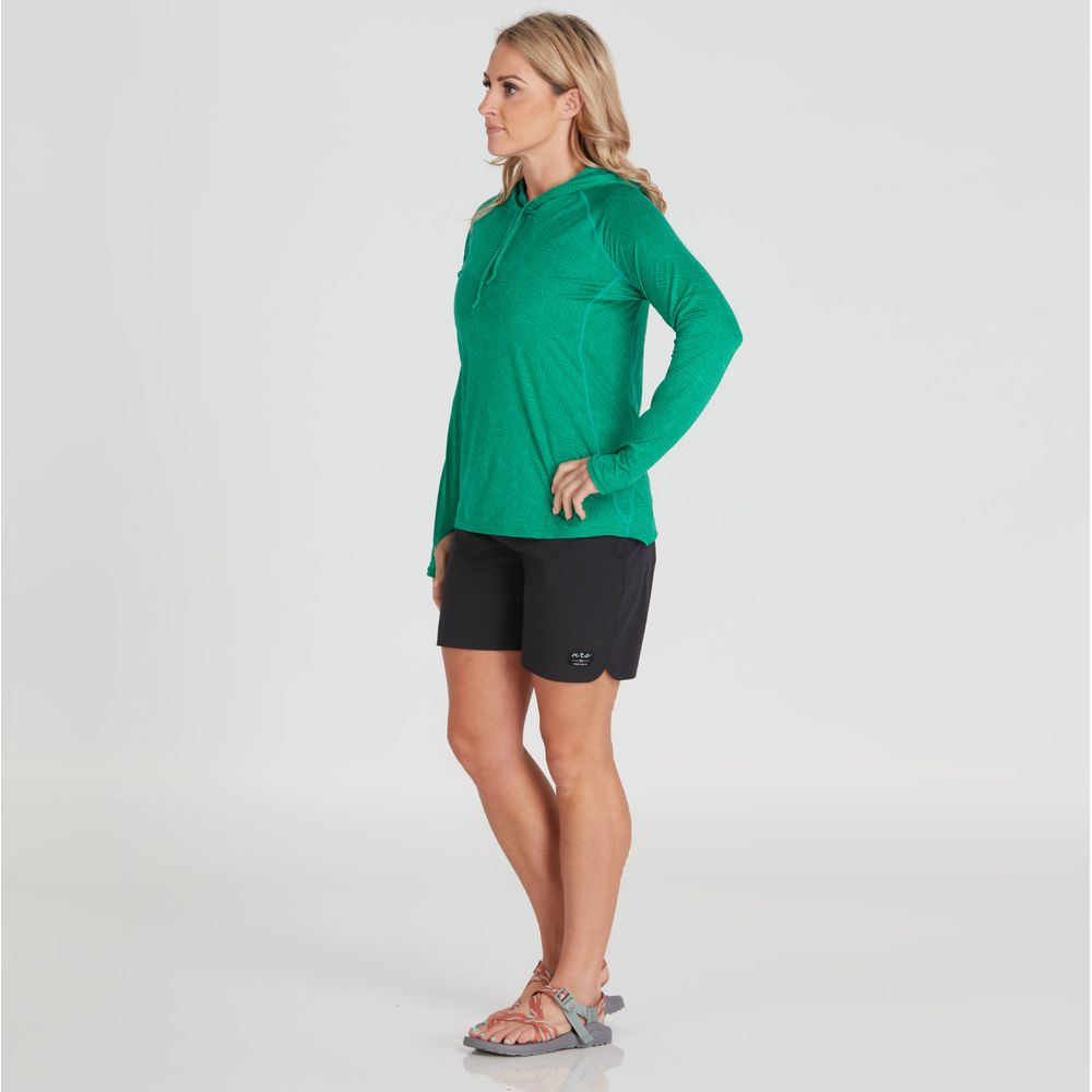 Featuring the H2Core Silkweight Hoodie - W's women's sun wear, women's swim wear, women's thermal layering manufactured by NRS shown here from a twenty second angle.