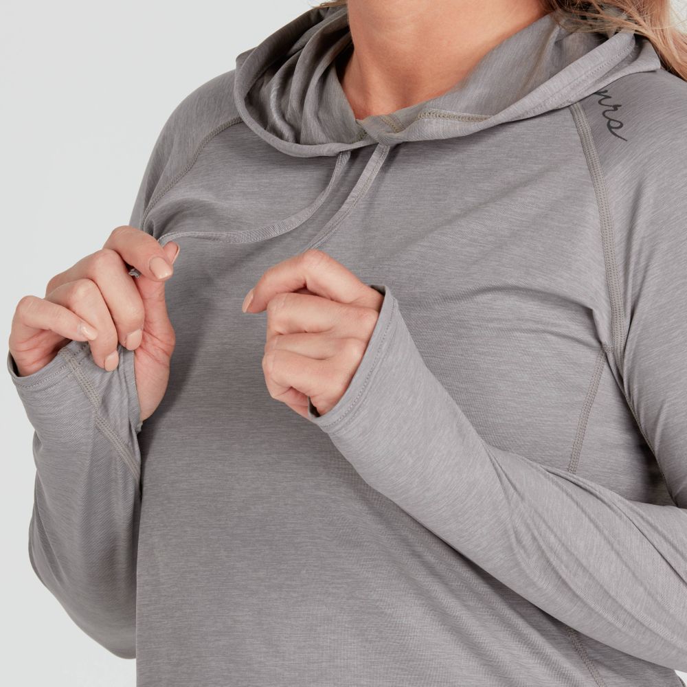 Featuring the H2Core Silkweight Hoodie - W's women's sun wear, women's swim wear, women's thermal layering manufactured by NRS shown here from an eighth angle.