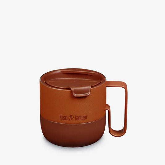 A brown Klean Kanteen Rise Mug 14oz Flip Lid with a handle and fitted lid, photographed against a plain white background.
