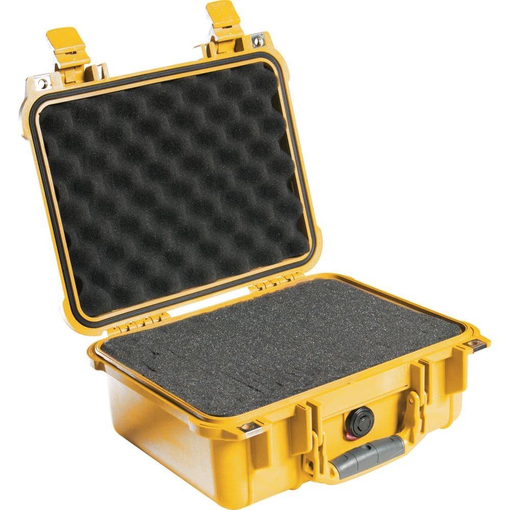 Featuring the 1400 Case dry box, pelican case manufactured by Pelican shown here from a fourth angle.