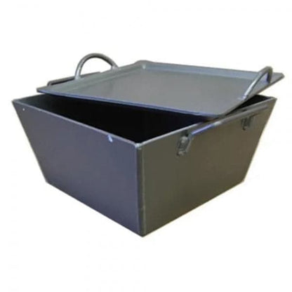 Featuring the Square Dutch Ovens dutch oven, kitchen manufactured by Partner Steel shown here from a second angle.