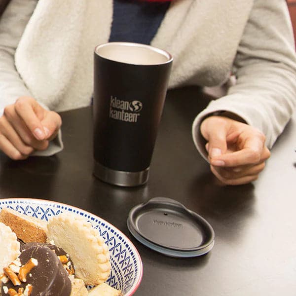 Featuring the Tumbler Lid camp cup, coffee mug, kitchen, lid manufactured by Klean Kanteen shown here from a second angle.