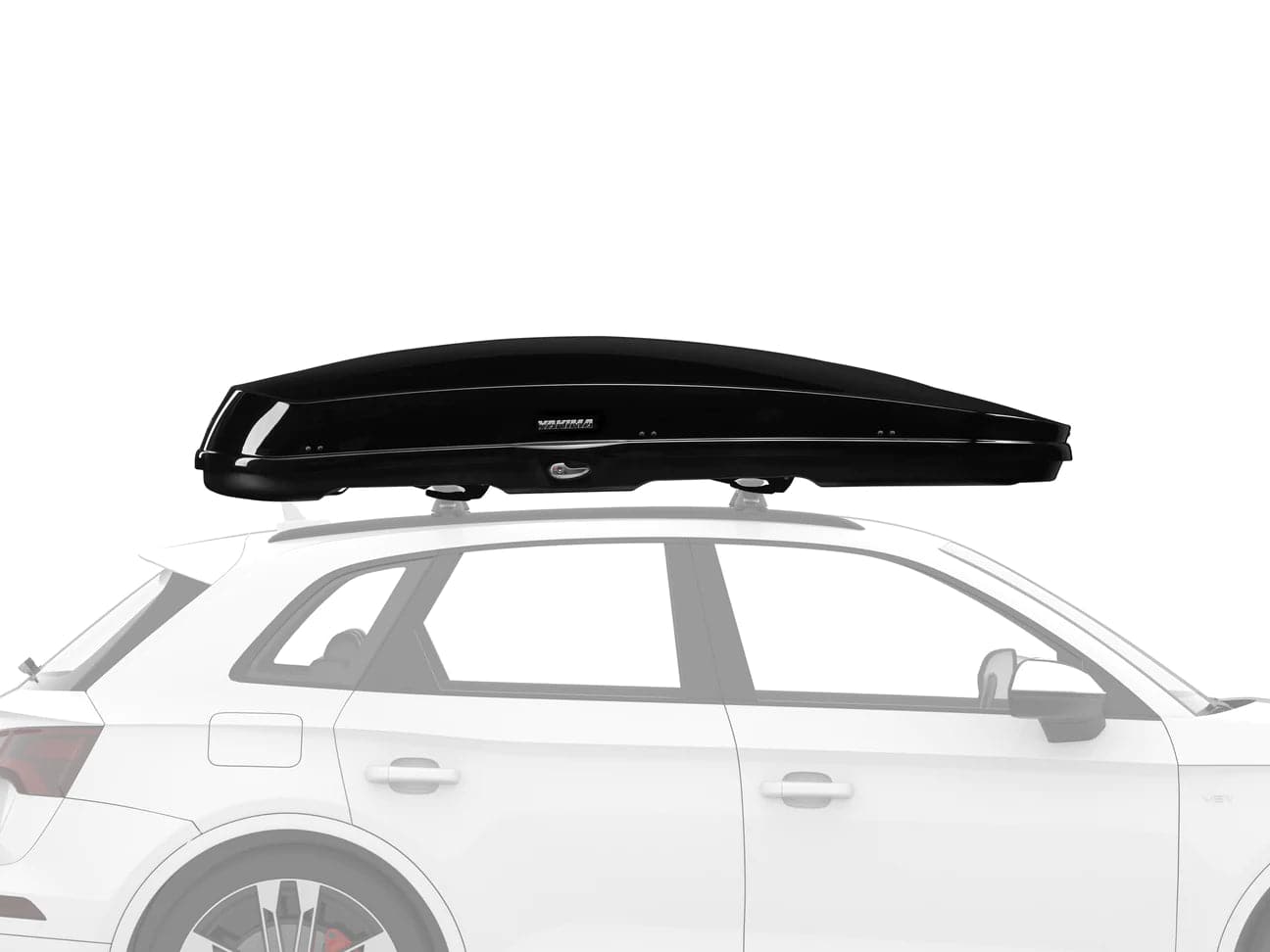 Featuring the GrandTour 18 cargo box manufactured by Yakima shown here from a fourth angle.