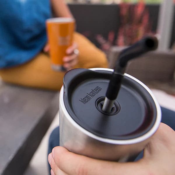 Featuring the Straw Lid camp, camp cup, gift for kayaker, gift for paddle boader, gift for rafter, gifts for her, gifts for him, gifts under $25, kitchen manufactured by Klean Kanteen shown here from a third angle.